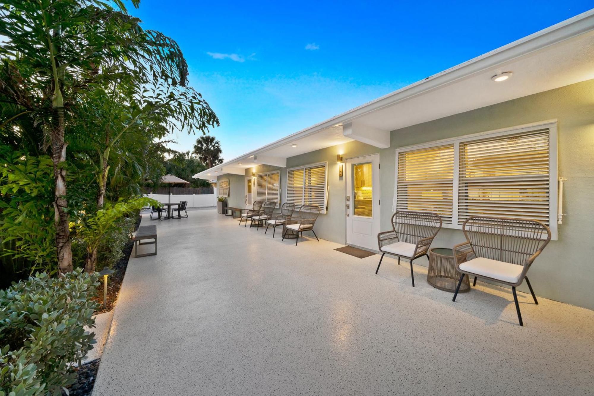 Boutique Vacation Rental Complex At Beach Cocoa Beach Exterior foto